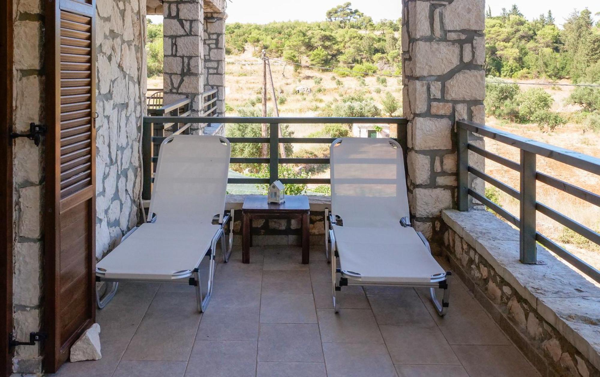 Fterini Apartments Agios Leon Esterno foto