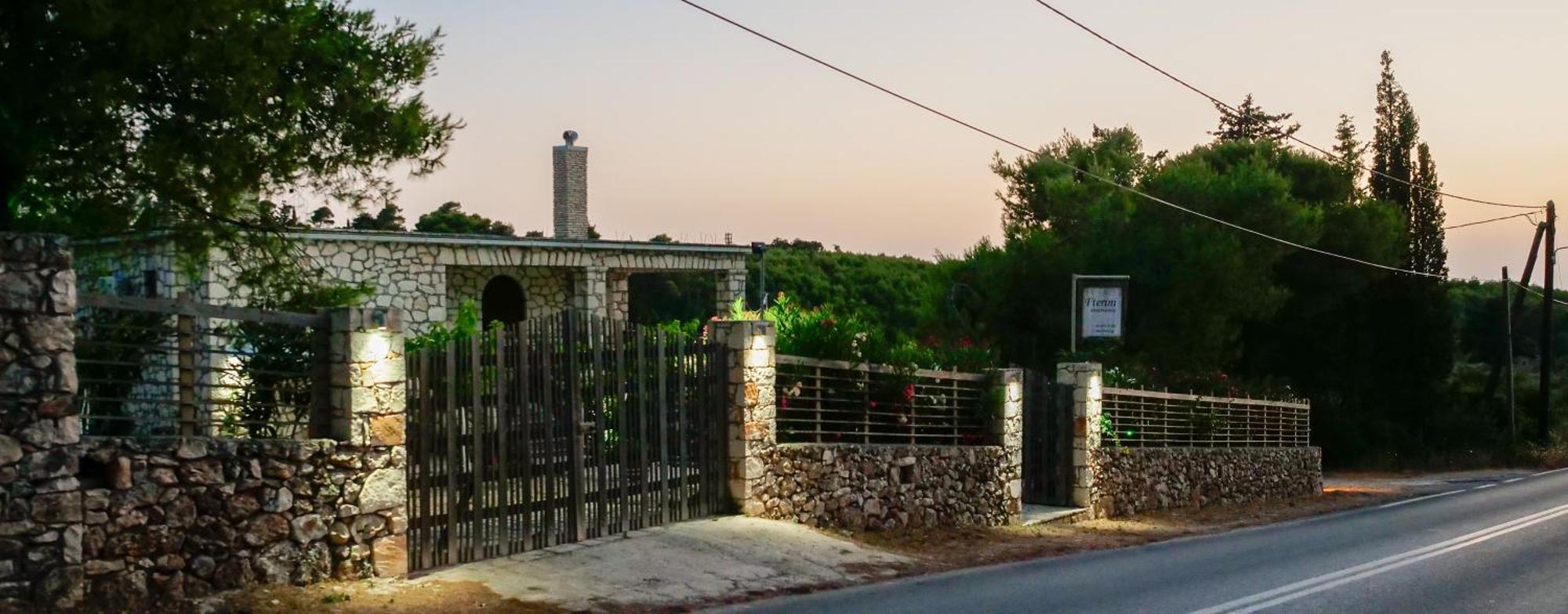 Fterini Apartments Agios Leon Esterno foto